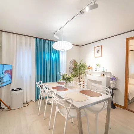 Family Suite Near Hongdae & Seoul Station