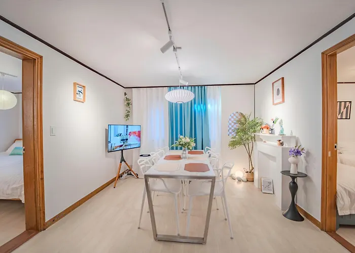 Family Near Hongdae & Station Seoul